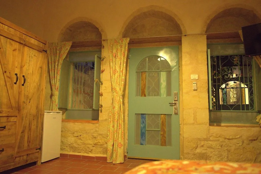 The Well Guesthouses - Home in the Old City