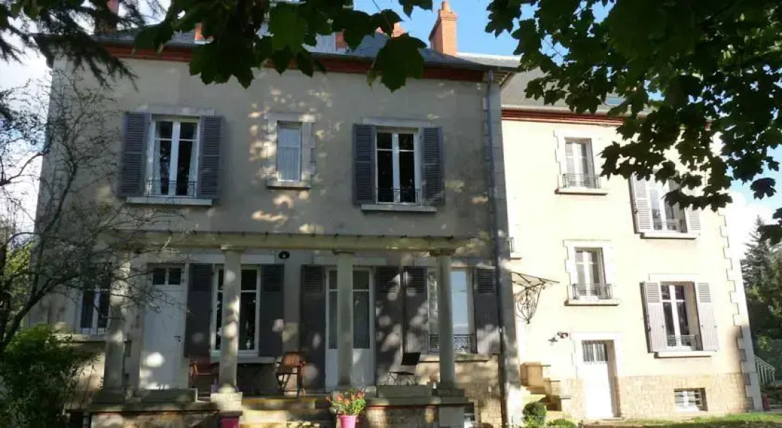 Chambres dHôtes Côté Parc-Côté Jardin