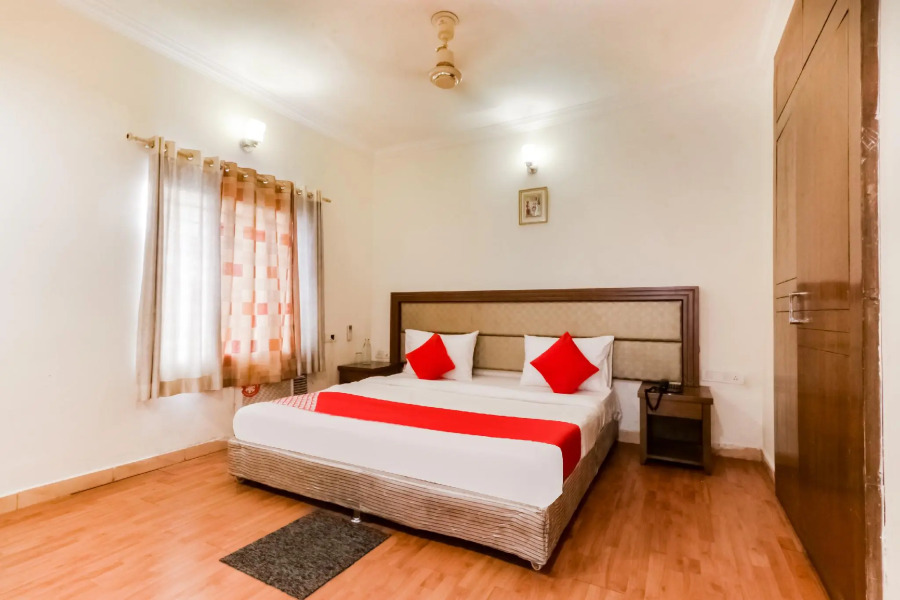 Capital O 49194 Hotel Sungreen