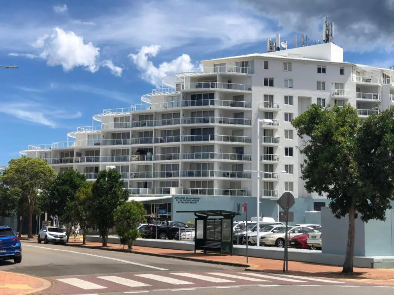 BASE Holidays - Ettalong Beach Premium Apartments