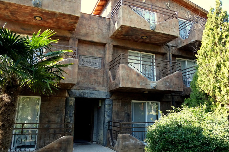 Babylon Gardens Apart Hotel