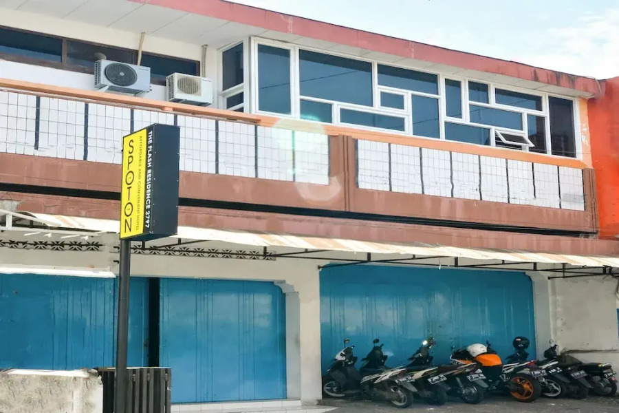 The Flash Residence by OYO Rooms