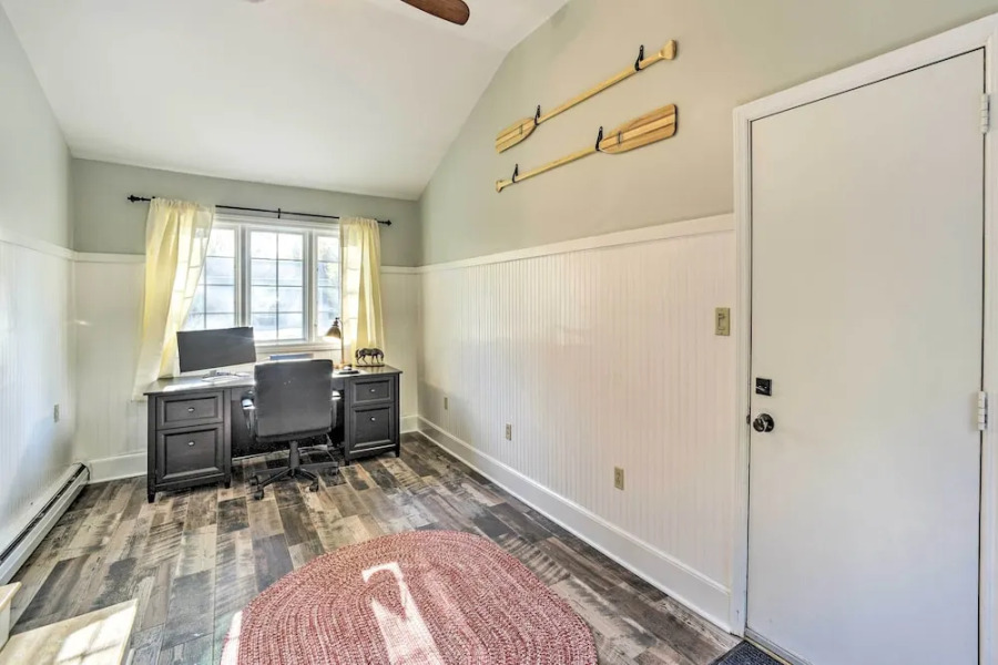 Family-friendly Retreat w/ Hot Tub: 1 Mi to Dtwn