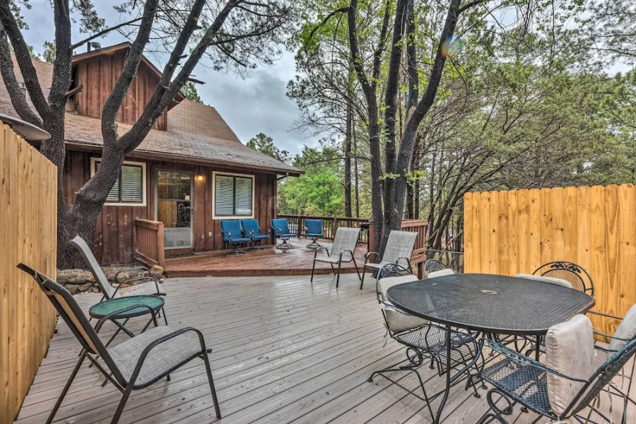 Rustic Ruidoso Cabin w/ Large Deck & Grill!