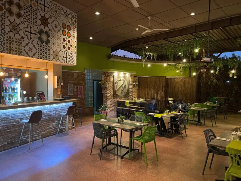 Planet Hotel HollyBum