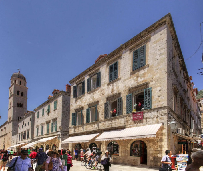 Apartments & Rooms Malo More