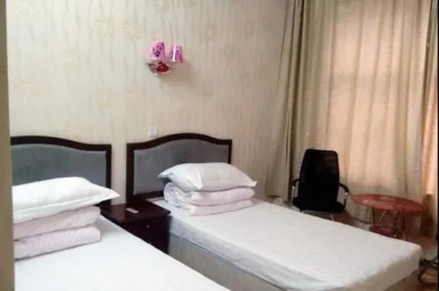 Songxian Muzhaling Junyuelou Hotel