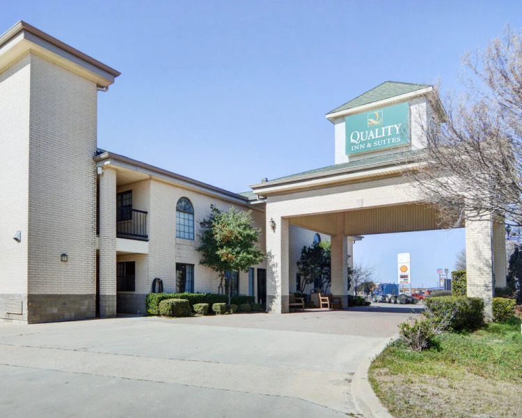 Quality Inn & Suites