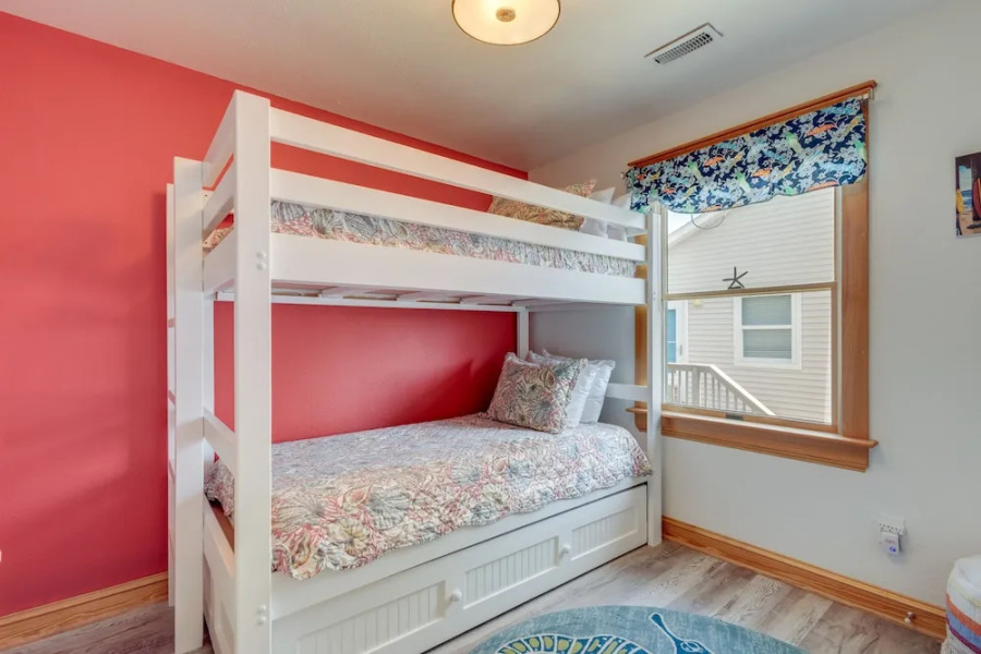 Coastal Home w/ Deck & Outdoor Shower