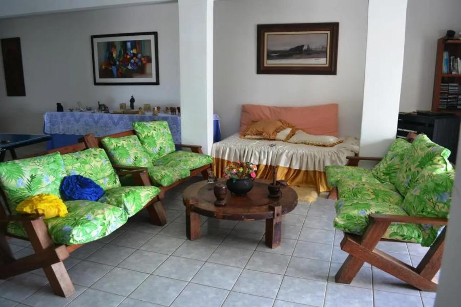 Jacuma's Lodge Hotel