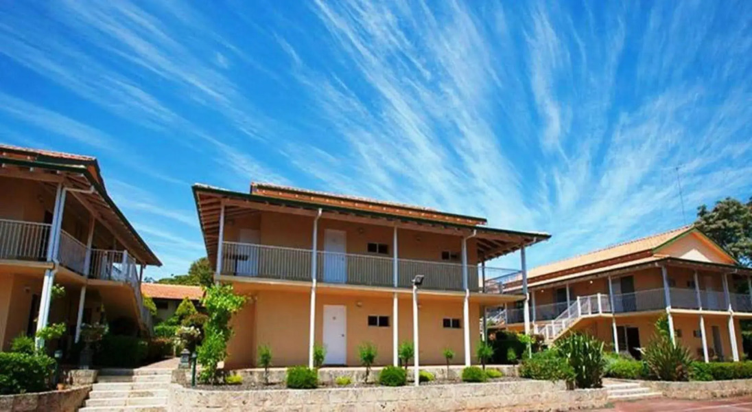 Higgins Lane Motel