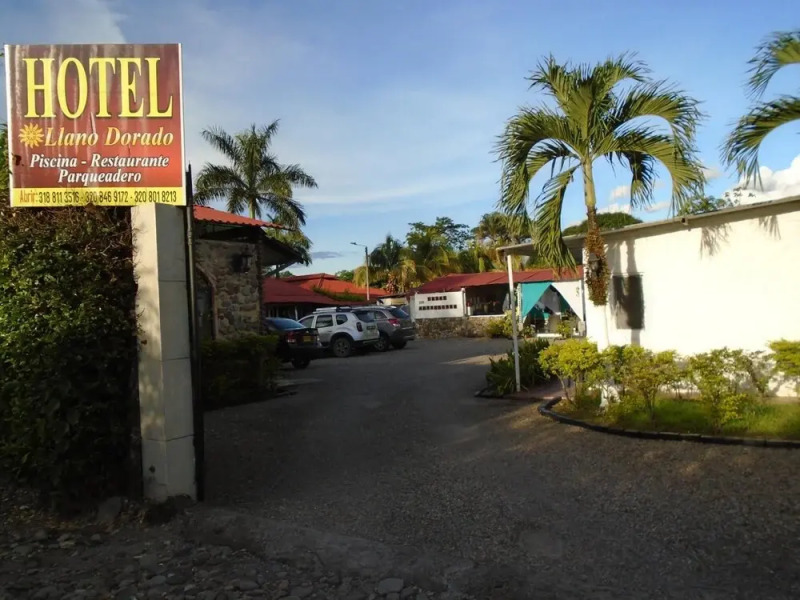 Hotel Campestre Llano Dorado