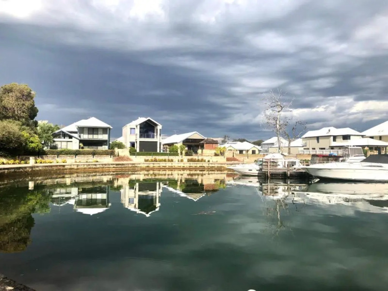 Mandurah Waterfront Retreat