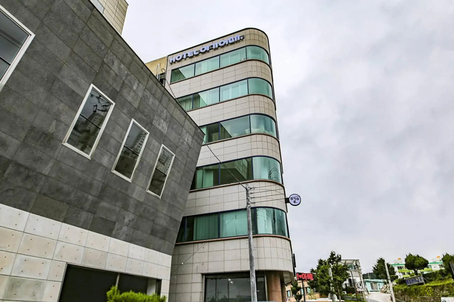 Donghae Hotel Yeogiotae Mukho Branch