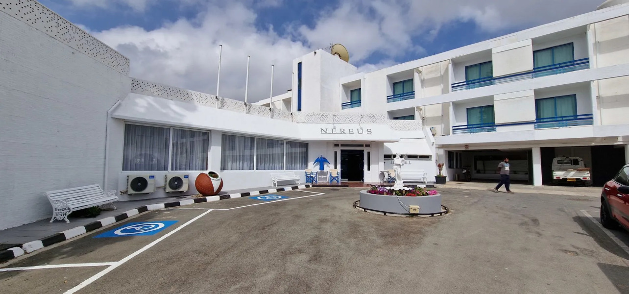 Nereus Hotel