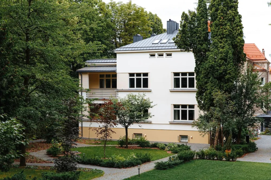 Отель Lion’s Castle