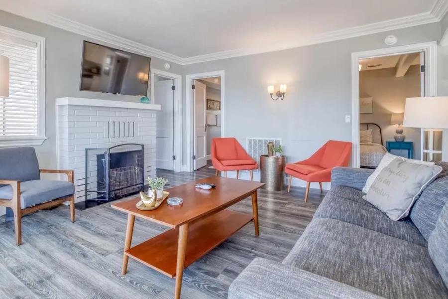 Depoe Bay Whalehouse