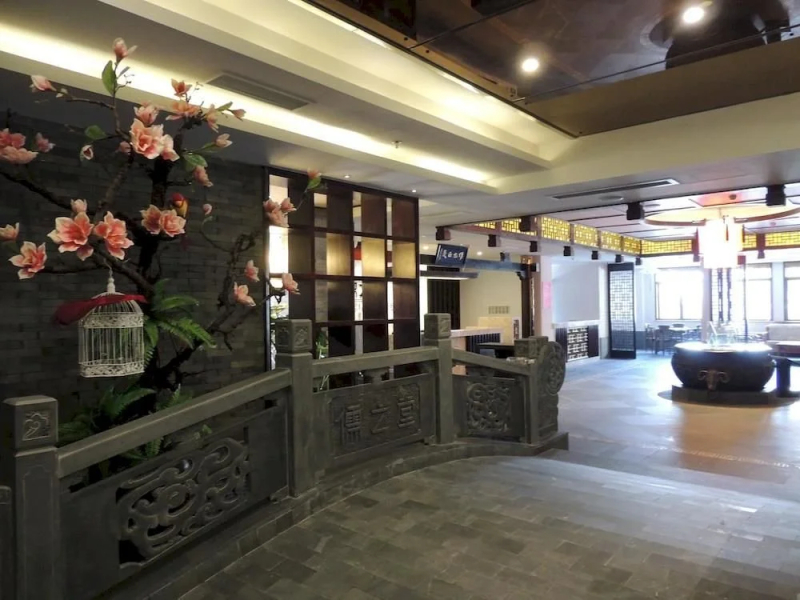 Deqing Ruijing Holiday Hotel