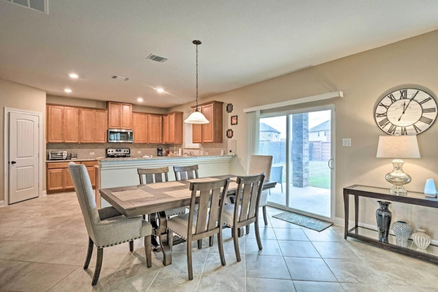 Texas Home w/ Patio & Grill ~ 16 Mi to Austin