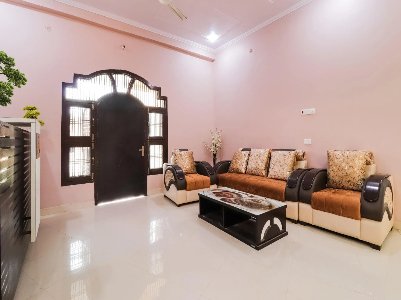 OYO Flagship 45992 Hotel Royal