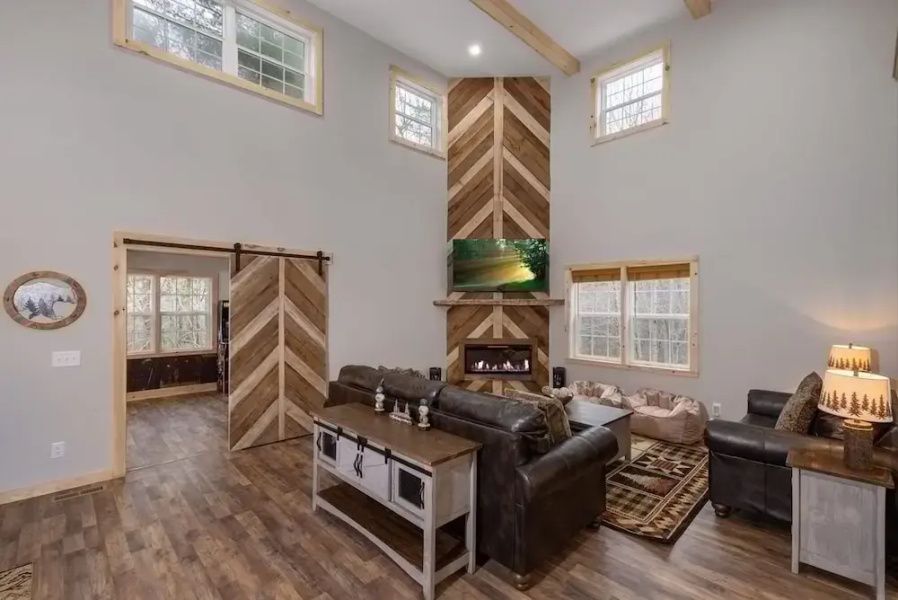 Boone Getaway Dog Friendly Hot Tub Fire Pit