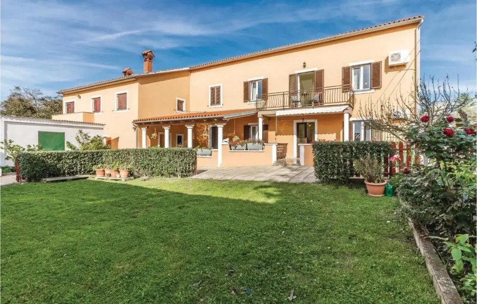 Apartment Valtursko polje I