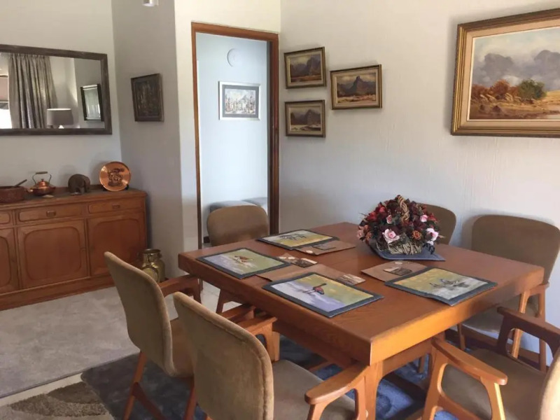 125 on Van Buuren Road Guest House