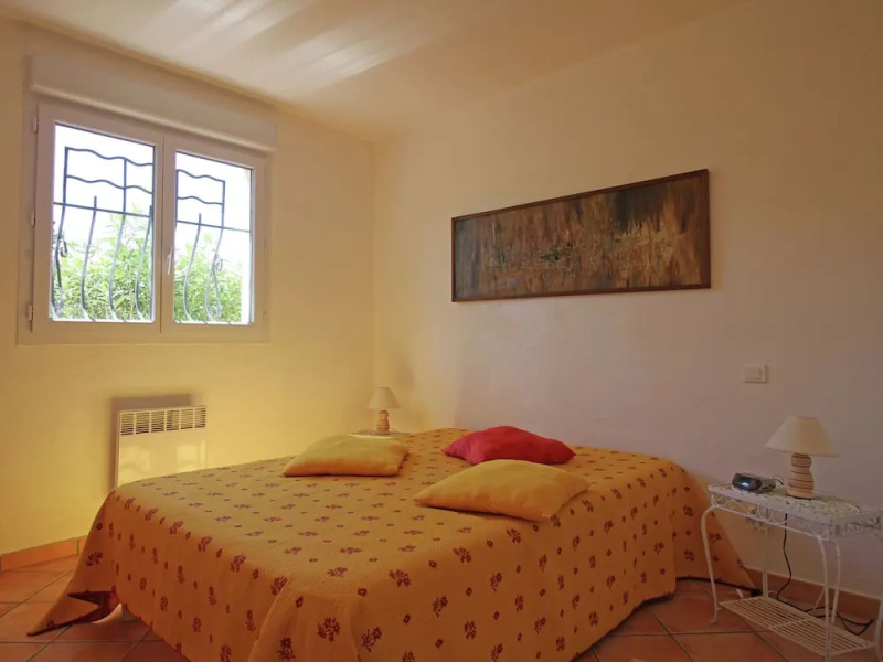 Gorgeous Villa in Bagnols-en-Foret with Swimming Pool