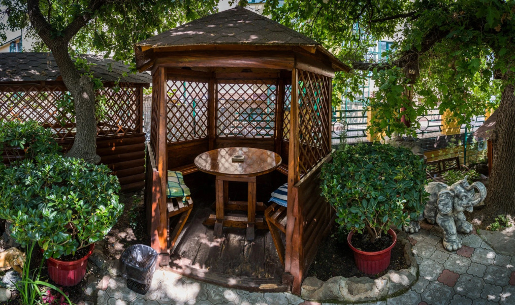 Лукоморье (Алупка)