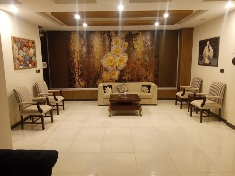 Abbott Crown Hotel and Restaurant