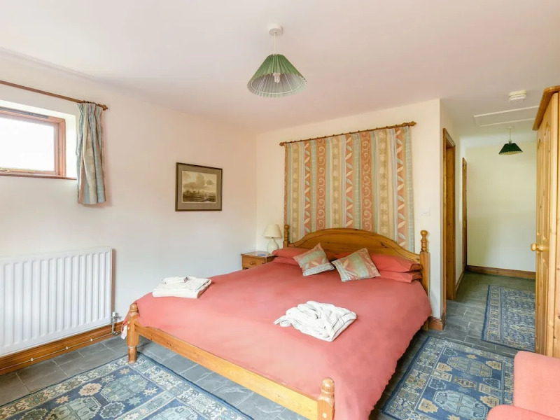 Lovely Holiday Home in Lydbury With Garden