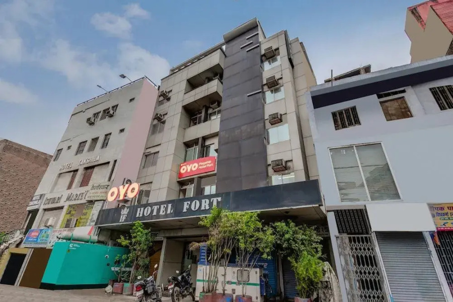 OYO Flagship 42717 Hotel Fort