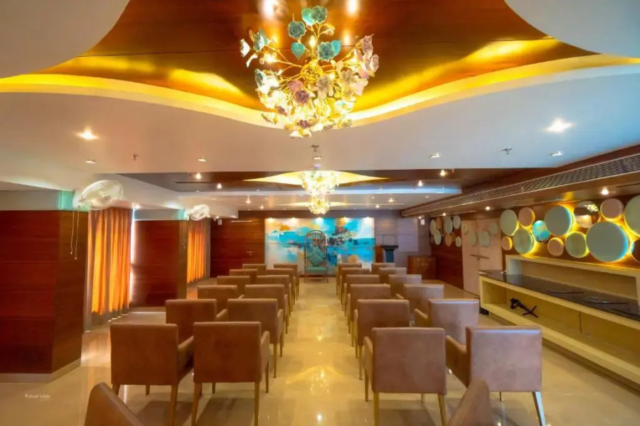 RG Exclusive Hotel-Akola