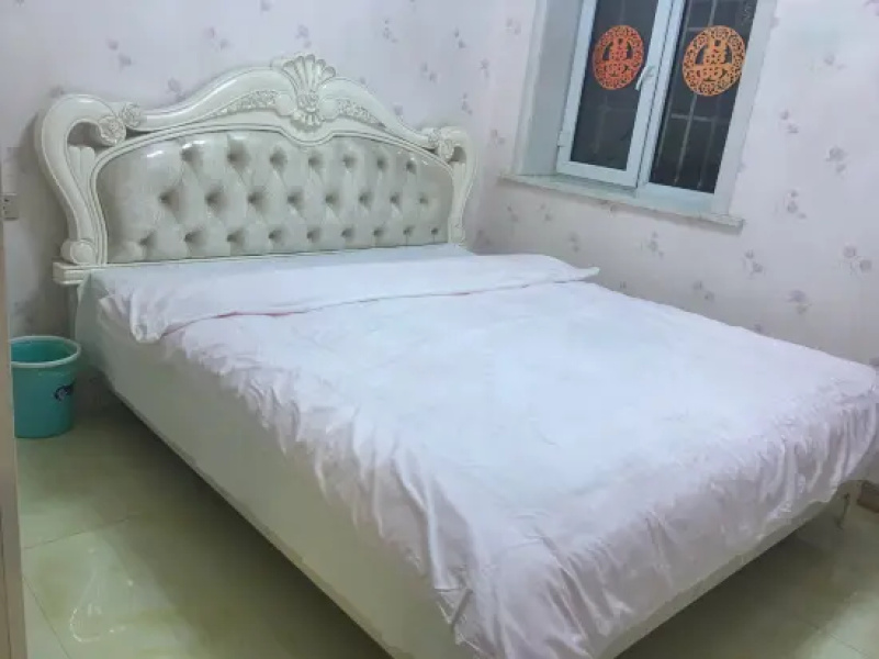 额济纳旗胡杨情家庭旅店