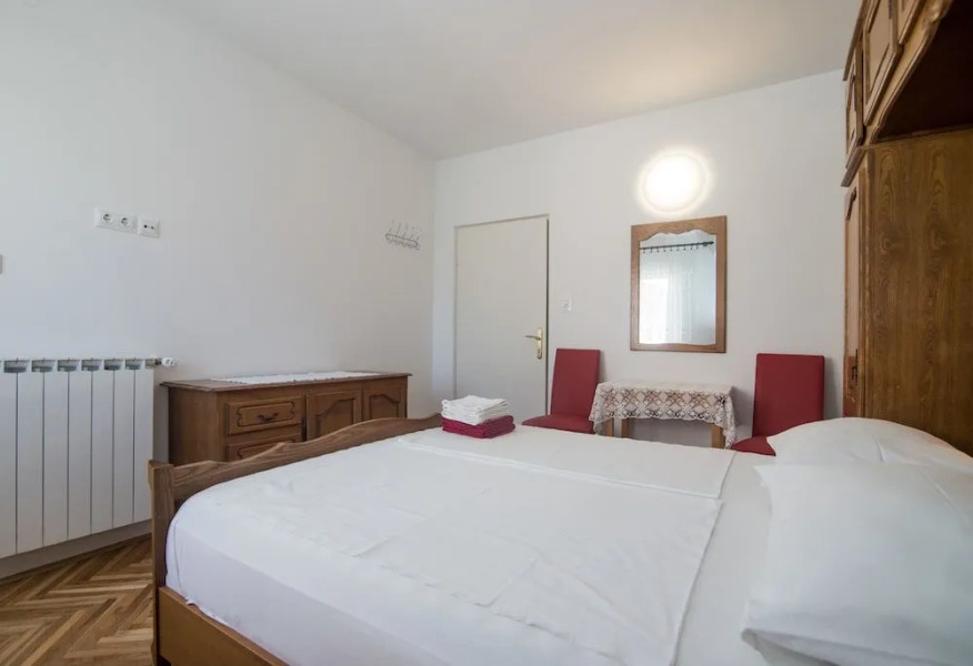 Apartments & Rooms Nada