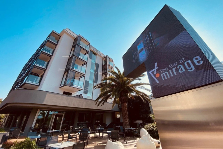 Lake Front Hotel Mirage