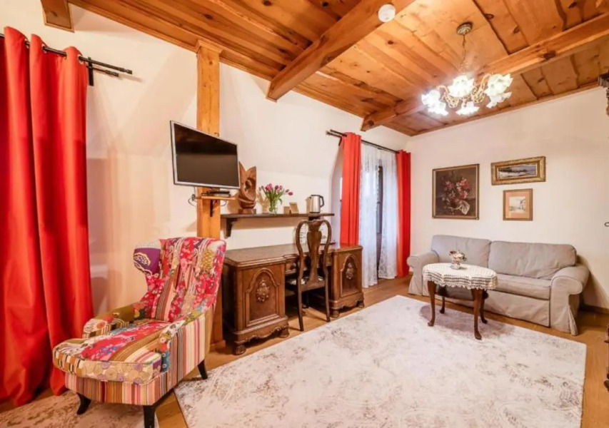 RetroHouse - Adults Only