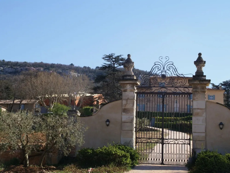 Idyllic Villa in Trets with Private Swimming Pool