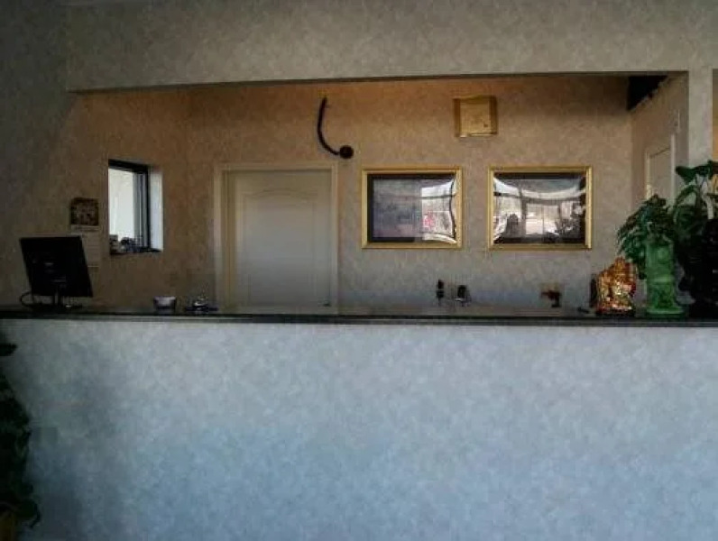 American Inn And Suites