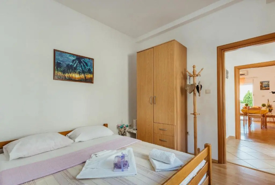 Apartments Ćosović