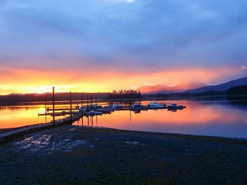 Alaska's Bed Breakfast and Canoe