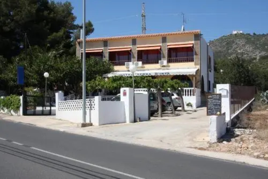 Hotel Rural Serra Dírta