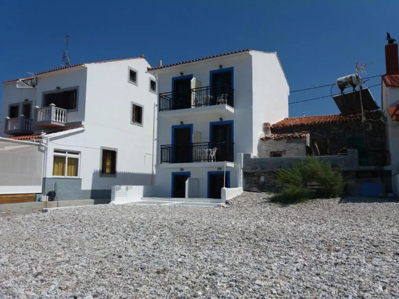 Pension Giannis Perris