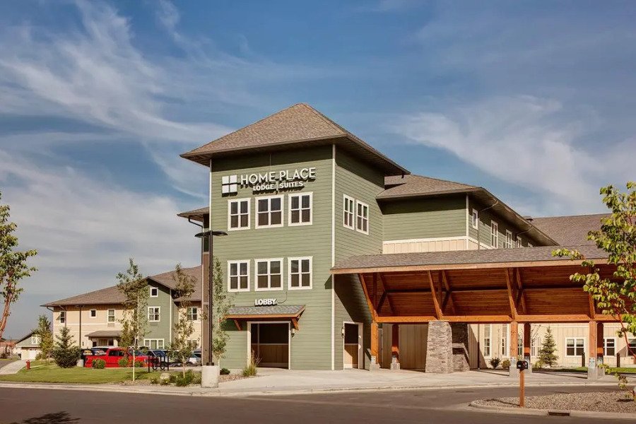 Clarion Hotel & Suites