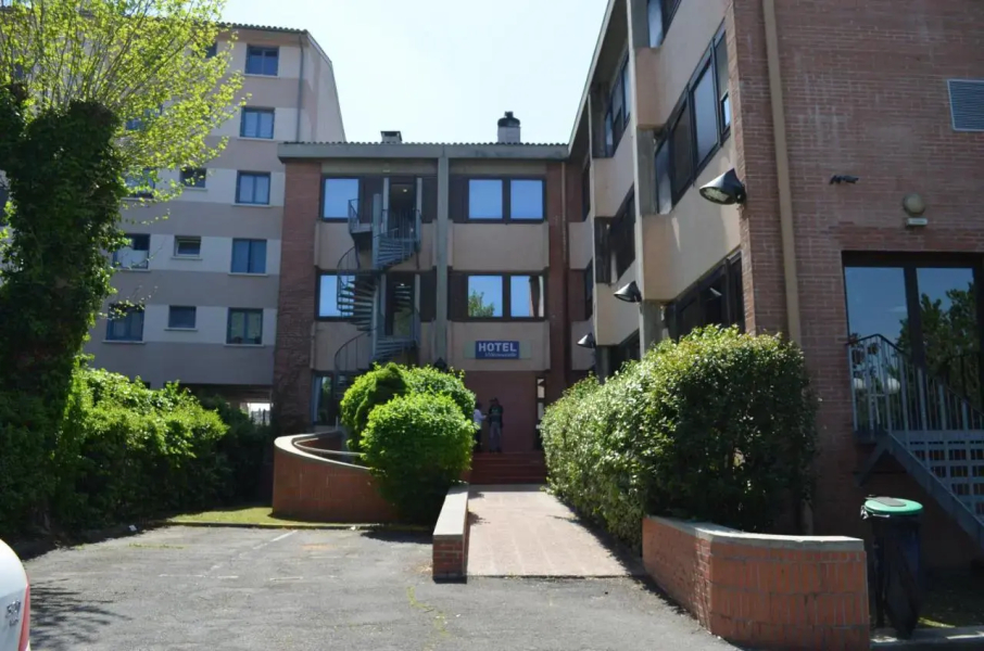 Kyriad Direct Montauban Centre
