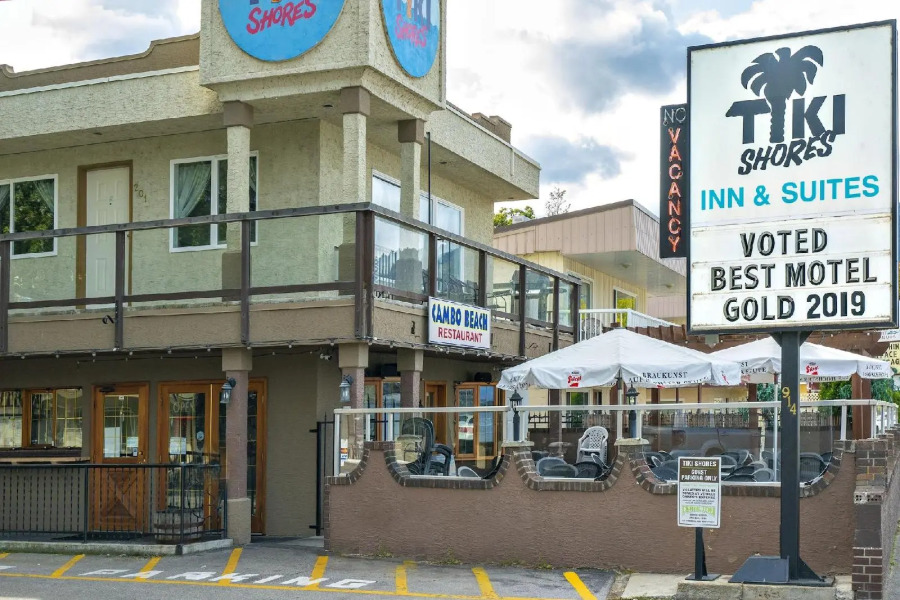 Tiki Shores Inn & Suites