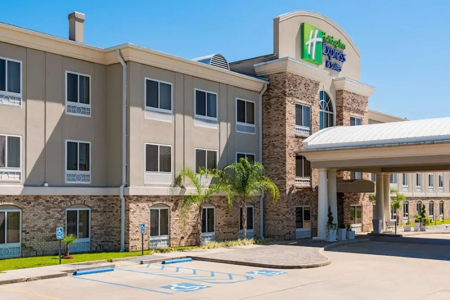 Holiday Inn Express & Suites New Iberia-Avery Island