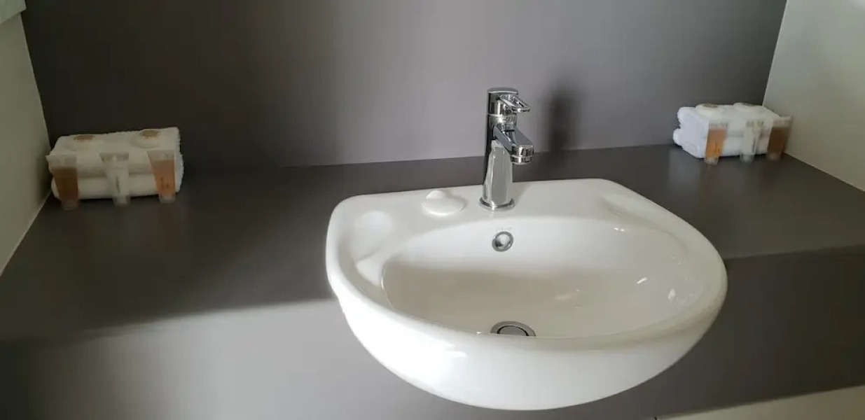 Royal Motel Miles, 4 Star, Free Wifi