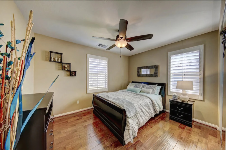 Apple Court - Four Bedroom Home