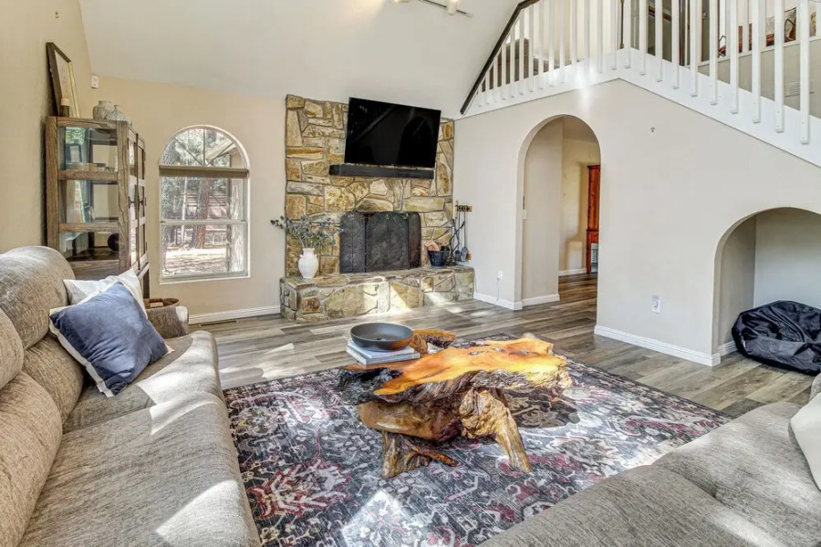 Deck + Game Room: Lakeside 'blue Jay Chalet' Cabin